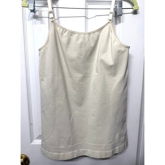 Shapermint Essentials Scoop Neck Cami w. Adjustable Straps in Cream/Ivory - 4XL - Picture 4 of 6